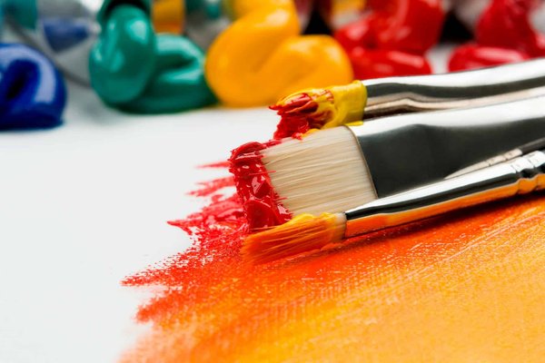Quelles stratégies pour enseigner la peinture impressionniste à travers des ateliers pratiques ?